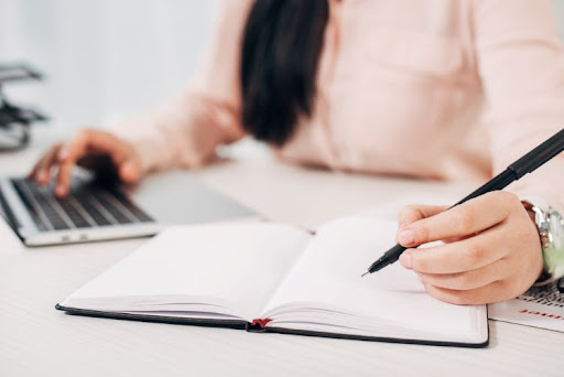 how long does an essay writer take to write a 500-word essay