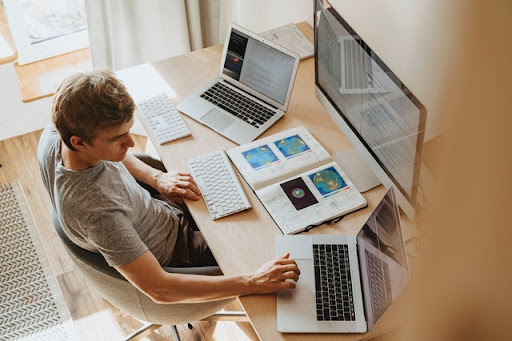 what do I need to know about an online essay writer