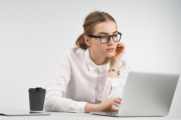 Where Can I Find the Best Essay Writer?